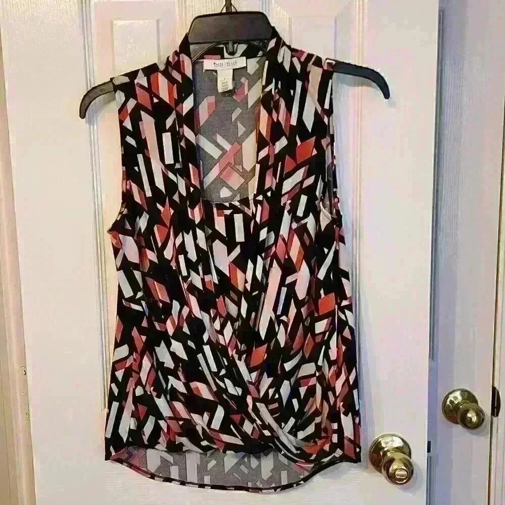 White House Black Market Sleeveless Top Size S Geometric Business Casual Office